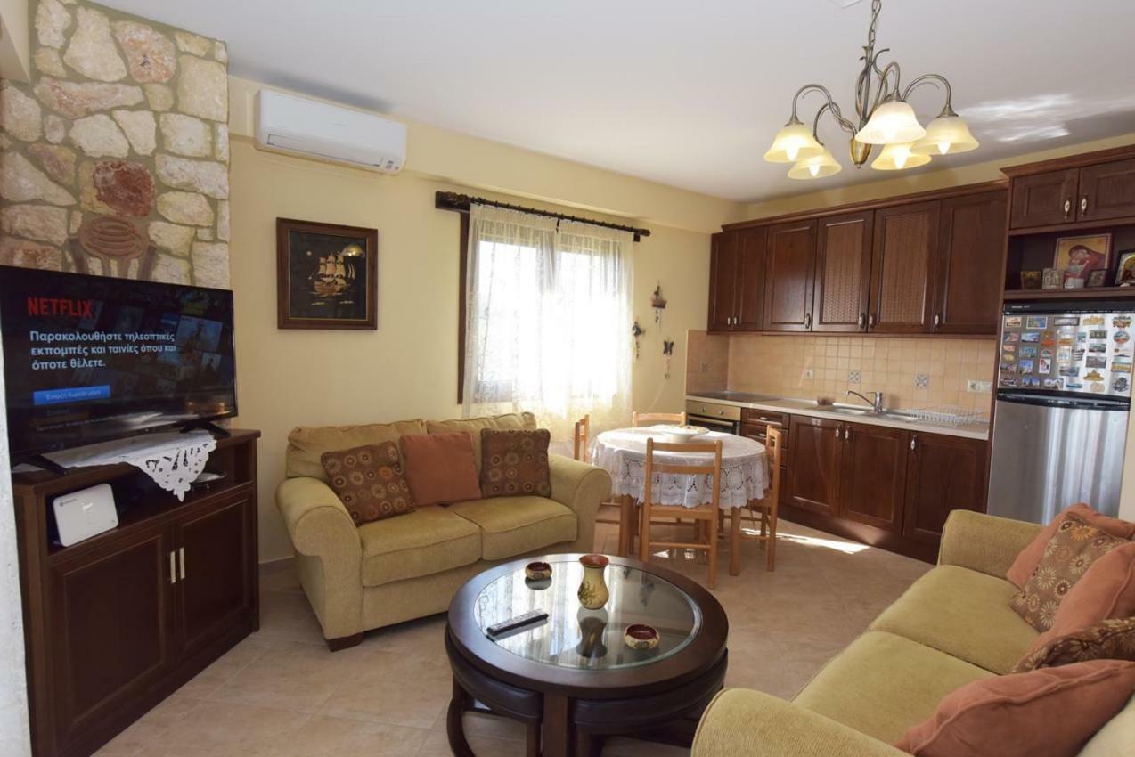 Captain'S Villa Appartments Psakoudia Bagian luar foto