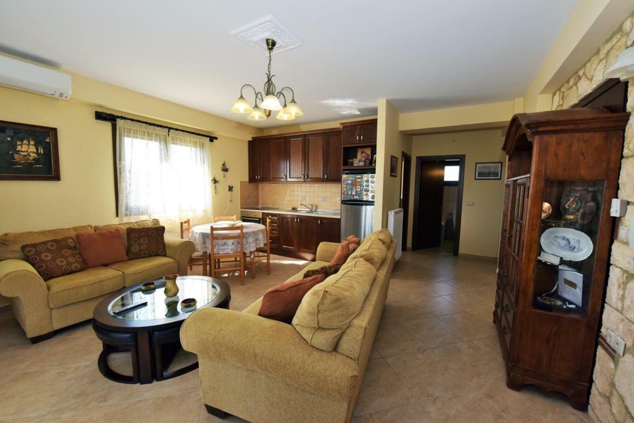 Captain'S Villa Appartments Psakoudia Bagian luar foto