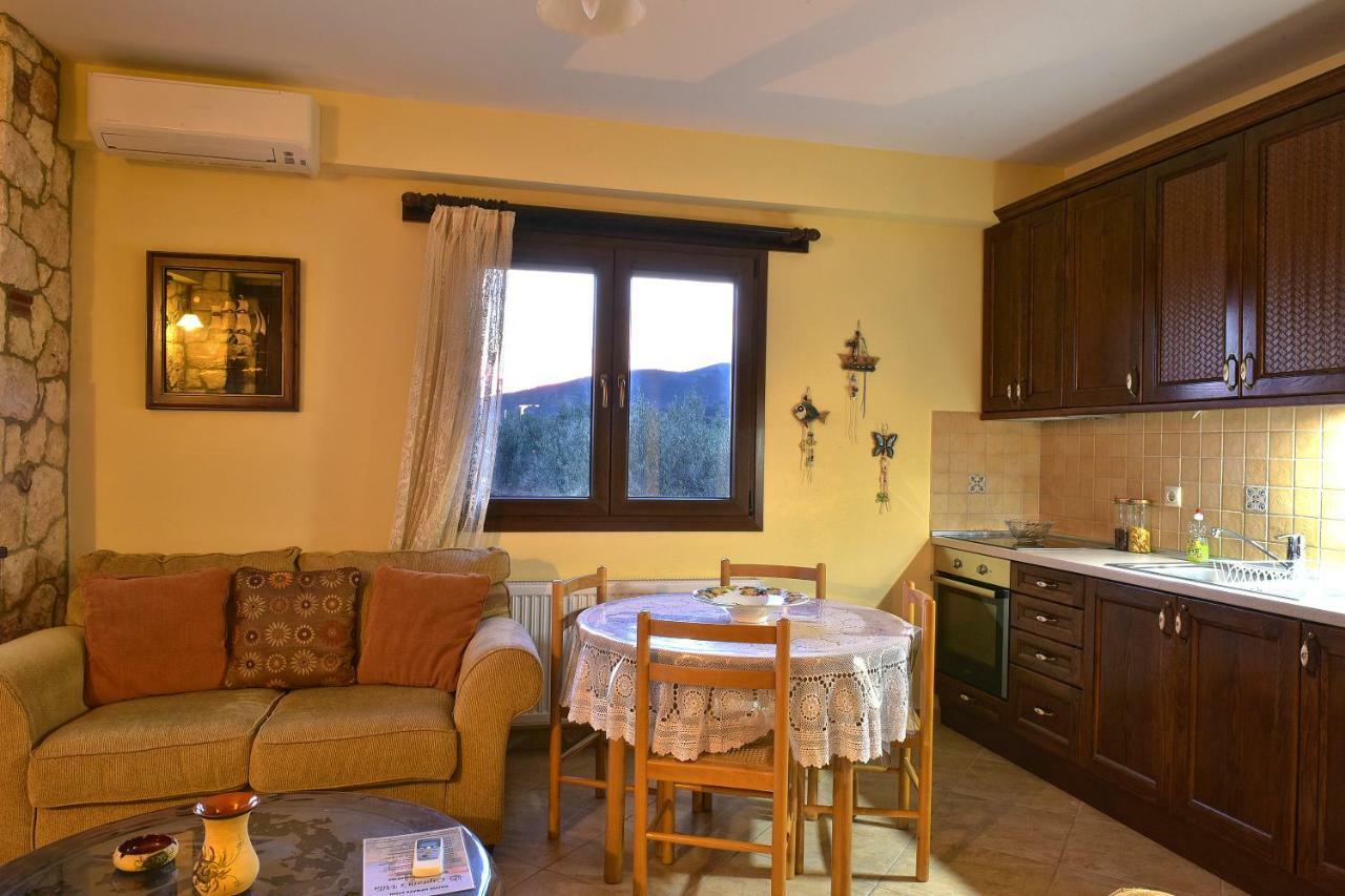 Captain'S Villa Appartments Psakoudia Bagian luar foto