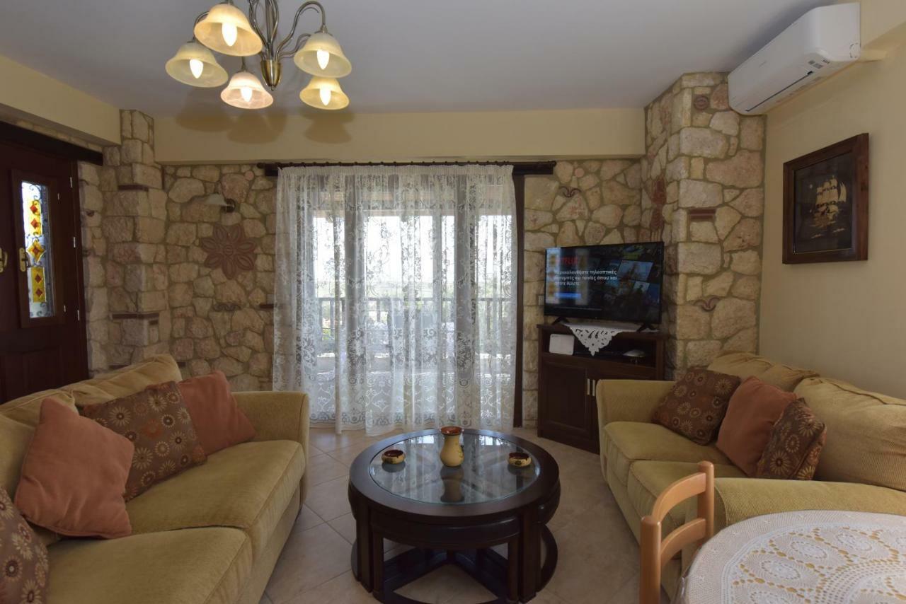 Captain'S Villa Appartments Psakoudia Bagian luar foto