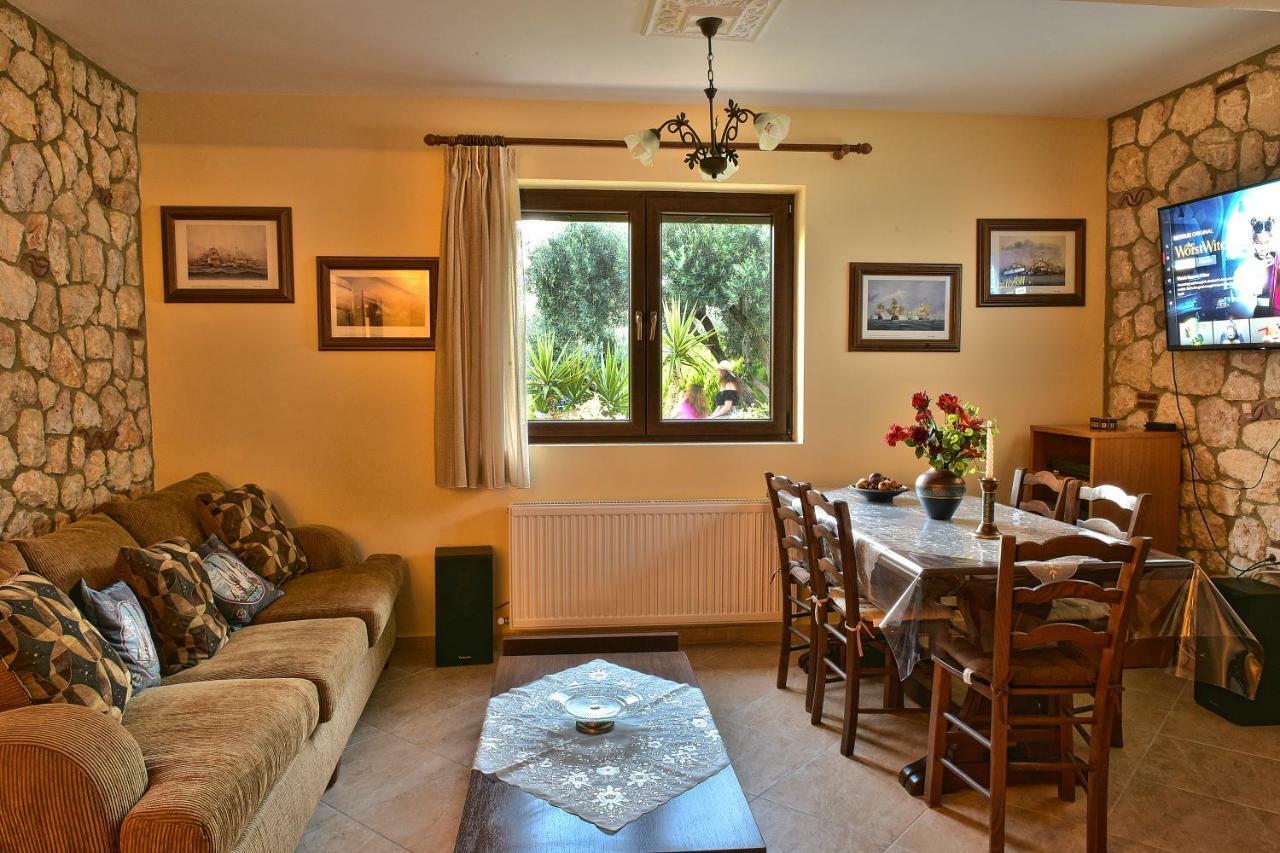 Captain'S Villa Appartments Psakoudia Bagian luar foto