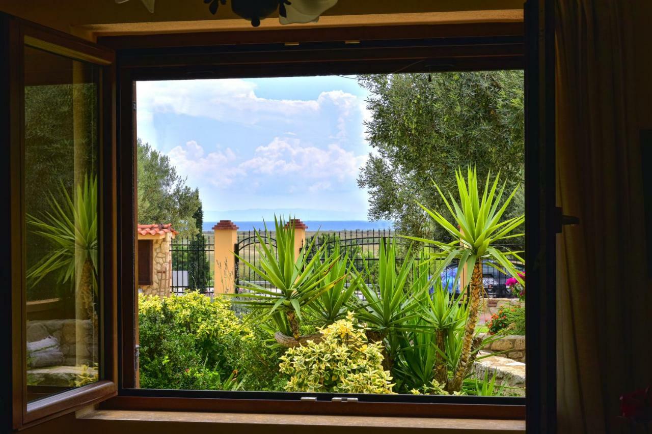 Captain'S Villa Appartments Psakoudia Bagian luar foto