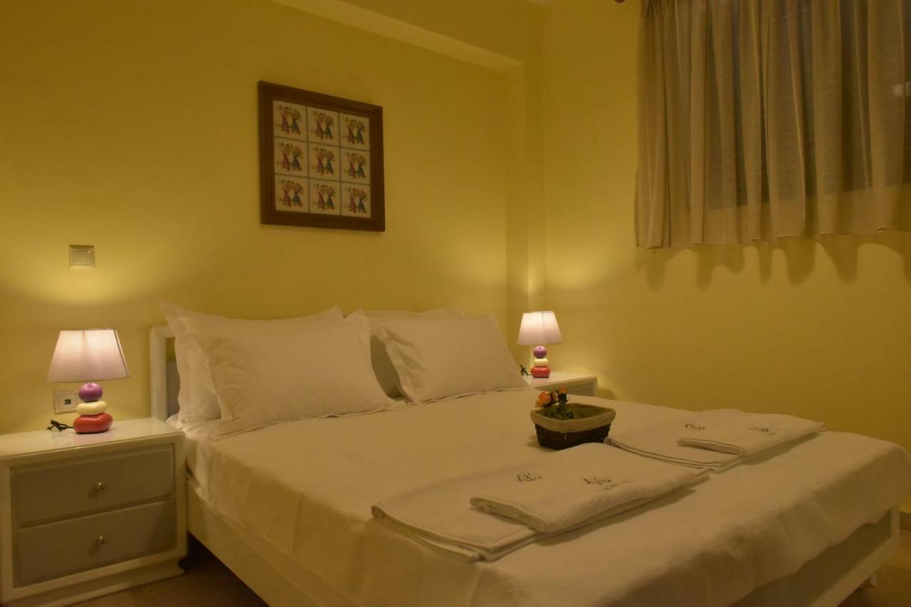 Captain'S Villa Appartments Psakoudia Bagian luar foto